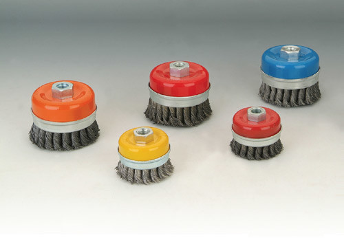 Knotted twist cup brushes
